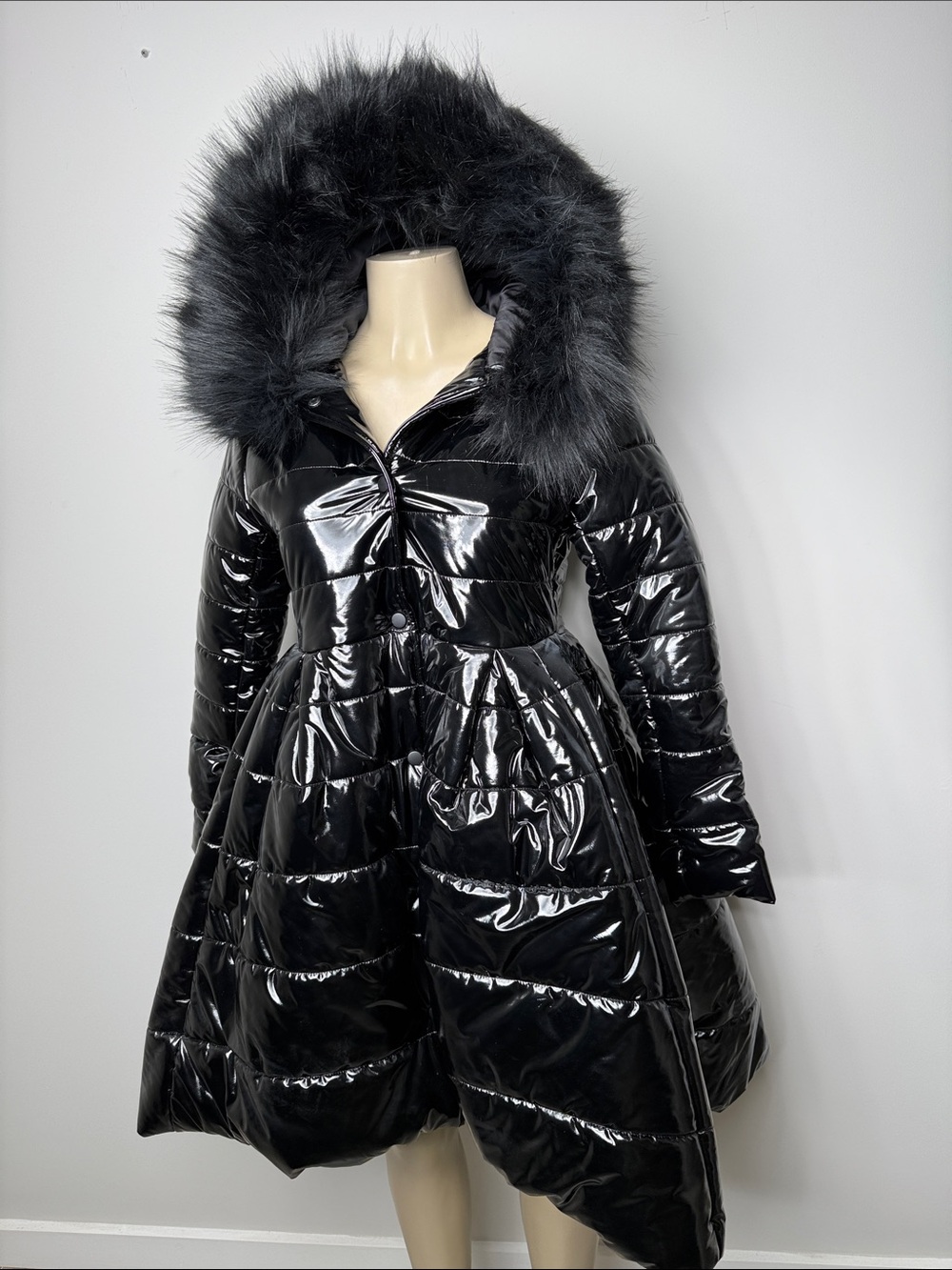 Glossy Black Fit-and-Flare Puffer Coat with Faux Fur Hood